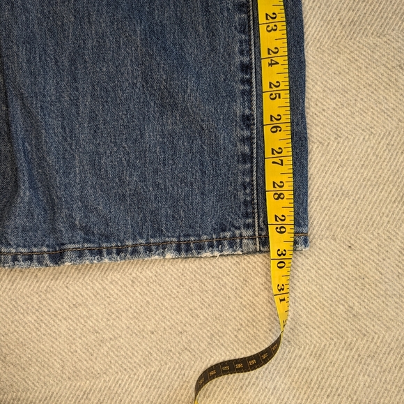 Levi's High-Waisted Straight Jeans - Size 28 - Picture 8 of 9